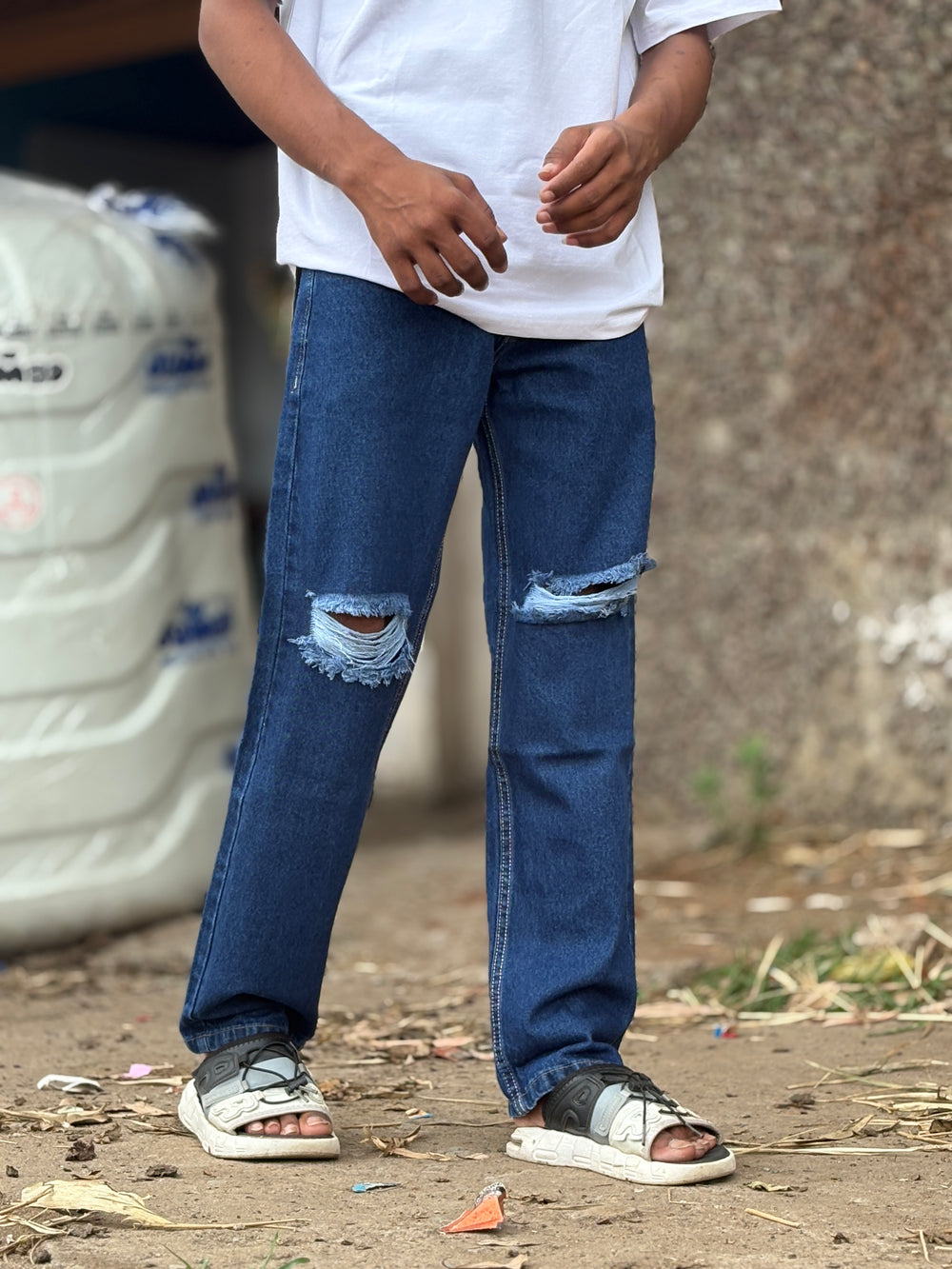 BAGGY JEANS NEE CUT