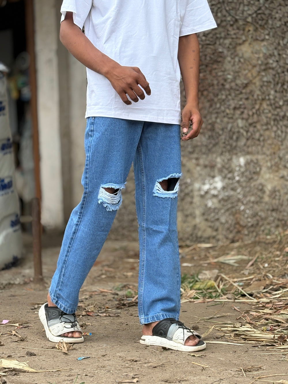 BAGGY JEANS NEE CUT
