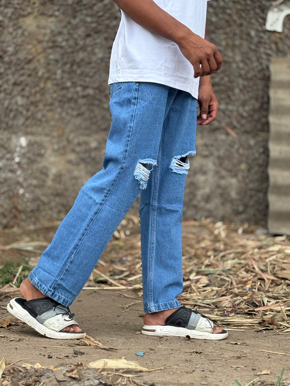 BAGGY JEANS NEE CUT