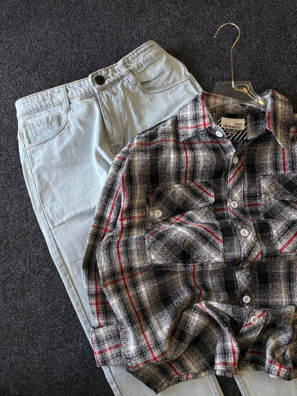 BAGGY CHECK SHIRT + MOMFIT
