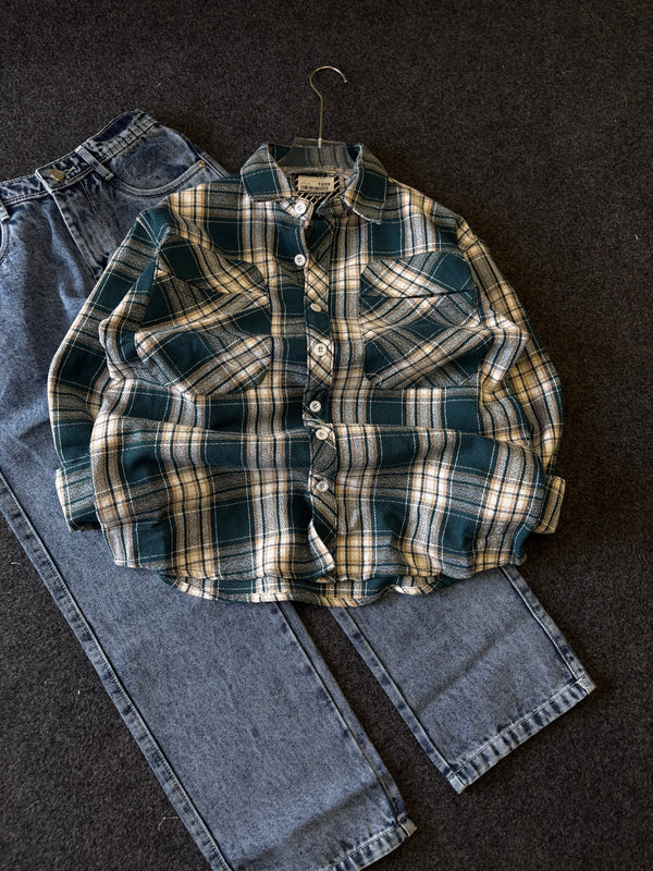 BAGGY CHECK SHIRT + STRAIGHT FIT