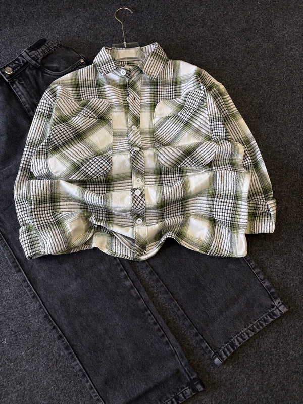 BAGGY CHECK SHIRT + STRAIGHT FIT